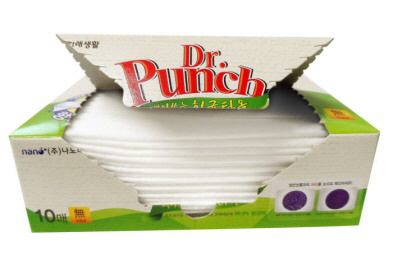 닥터펀치 항균타올 항균력의 열쇠는 인체의 필수영양소 중 하나이며 한국과 미국 식품의약국(FDA)에 식품첨가물로, 미국 환경보호청(EPA)에 항균물질로 등록된 산화아연(Zinc Oxide)의 항균기능이다. 나노미래생활 제공